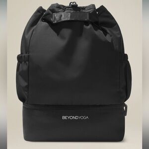 Beyond Yoga black  gym bag